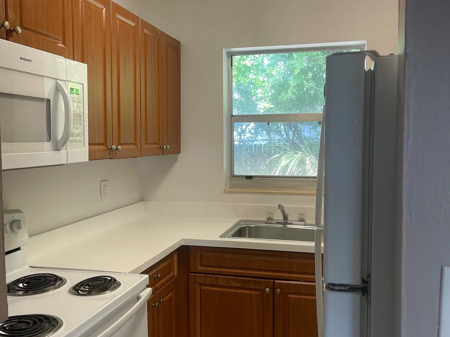3 bed, $2,499 — Photo 2