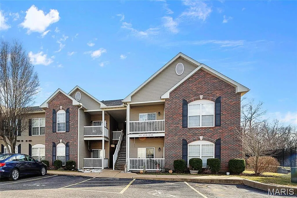 2 bed, 980 sqft, $1,500 — Photo 1