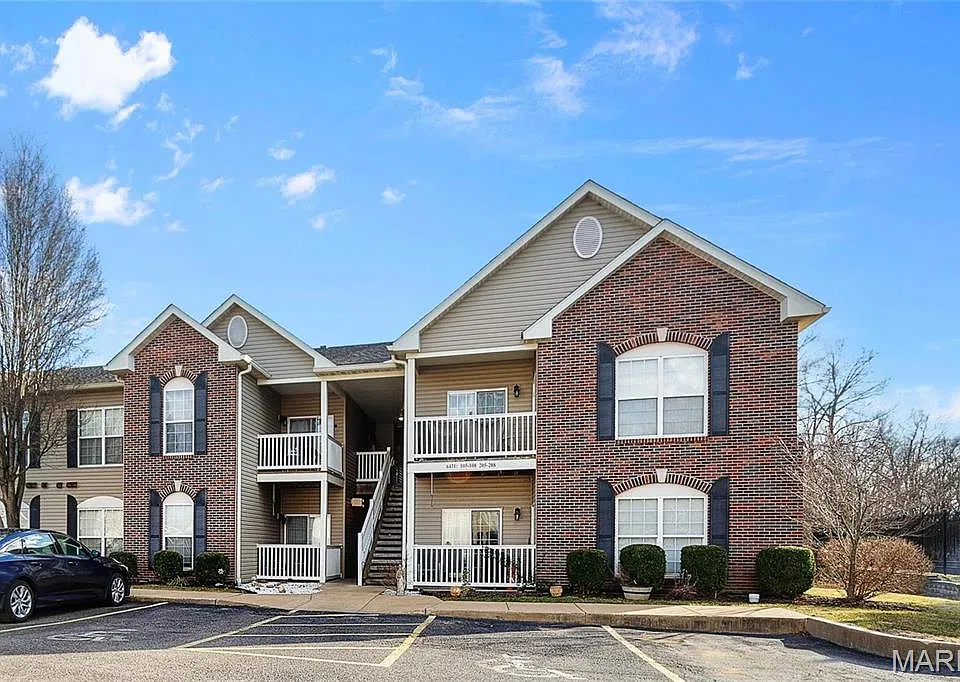 6431 Brookfield Court Dr #206