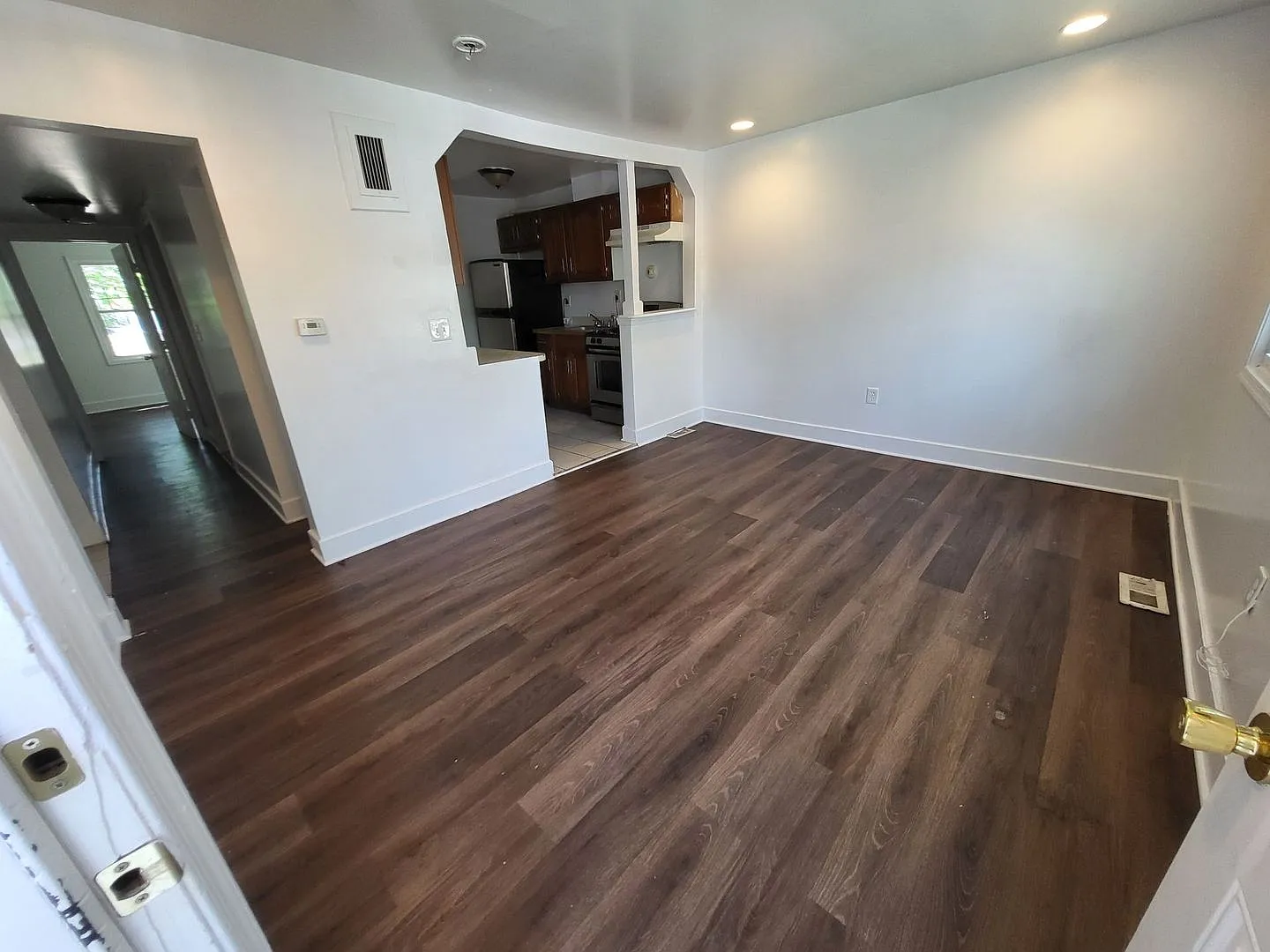 517 Baltic Ave — Photo 3