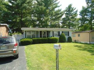 492 Adrian Dr, Saint Louis, MO 63137