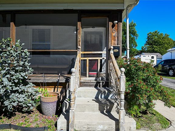 5th image of 64 N Wright Ave