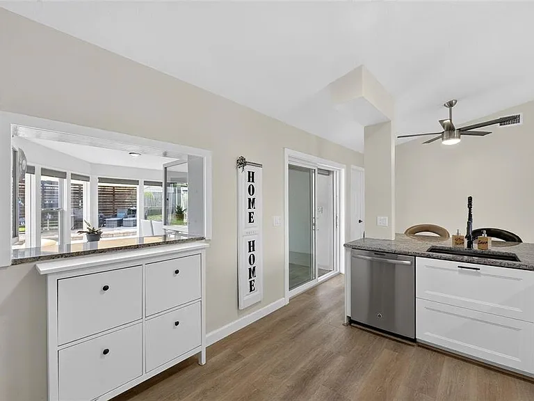 614 Stillview Cir — Photo 18