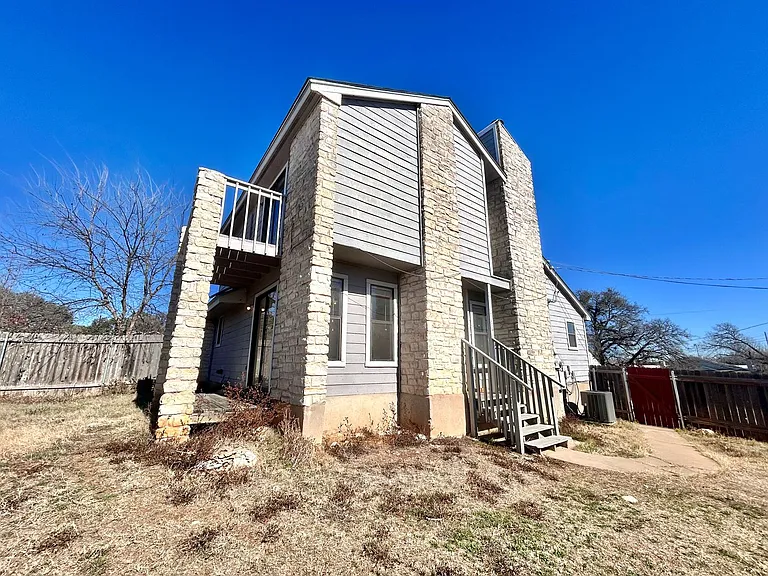 1760 Horseshoe Cir — Photo 1