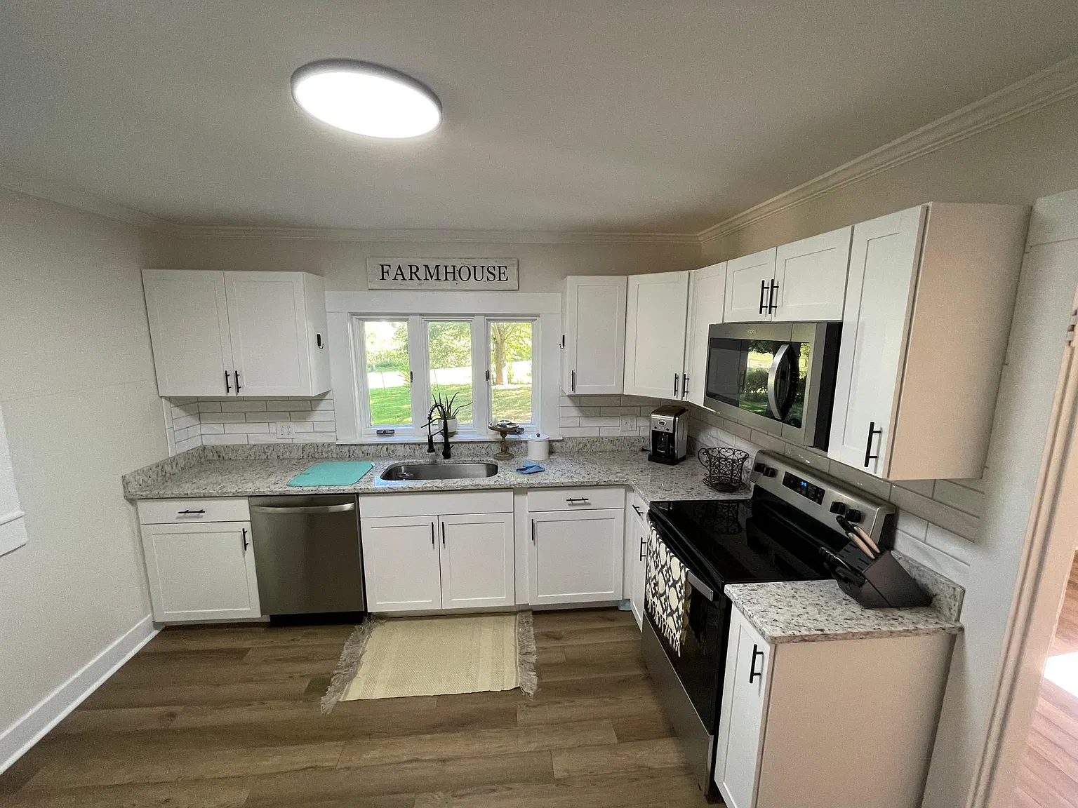 2 bed, 1056 sqft, $1,550 — Photo 1