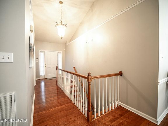 3rd image of 3009 Ginnbrooke Ln