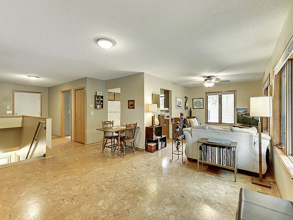 Open, sunny living space