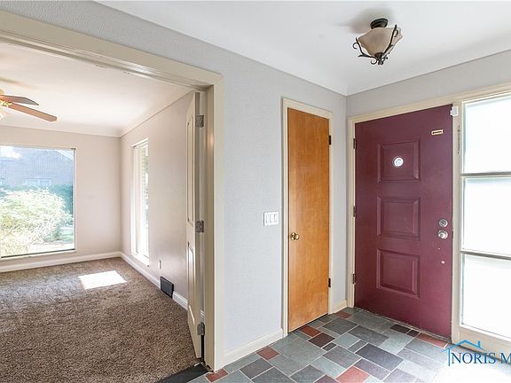 3rd image of 2921 Manchester Blvd