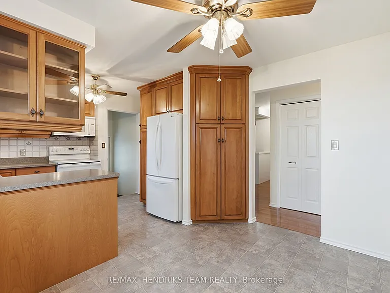 23 Crescentwood Dr — Photo 14