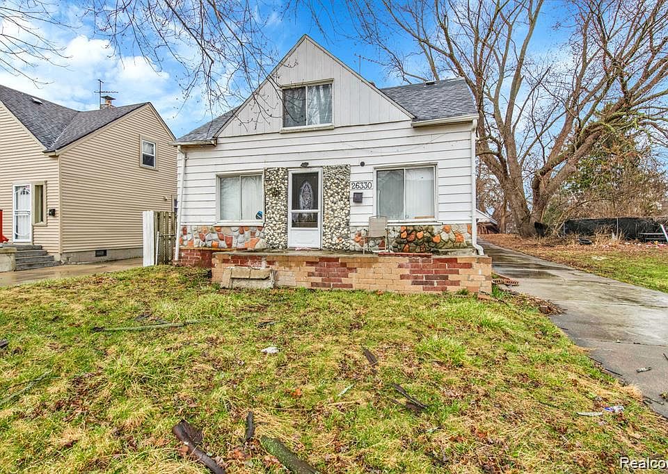 1st image of 26330 Ross St