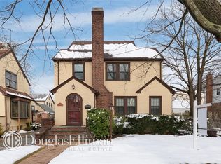 291 Lindbergh St, West Hempstead, NY 11552