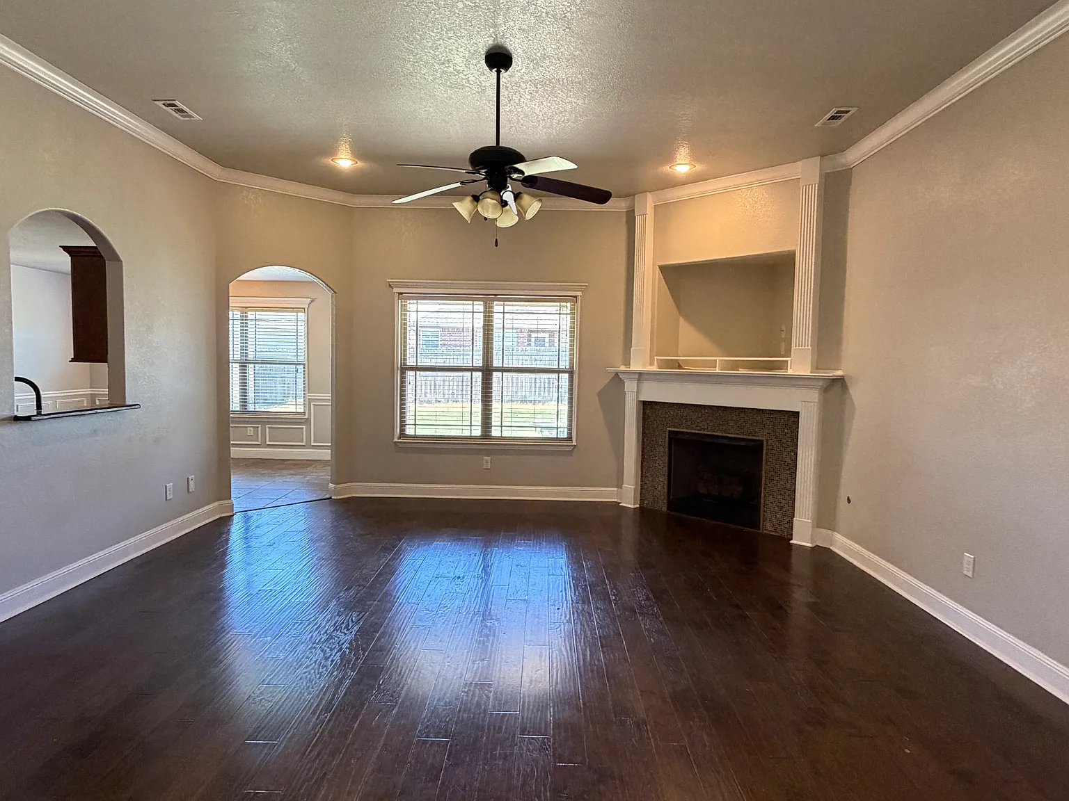 3 bed, 1790 sqft, $1,895 — Photo 4