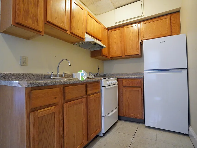 227 Kelton St #5 — Photo 6