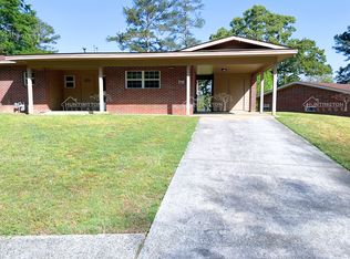711 Olmstead St, Warner Robins, GA 31098
