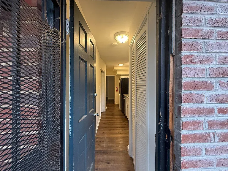 102 O St SW #1 — Photo 17