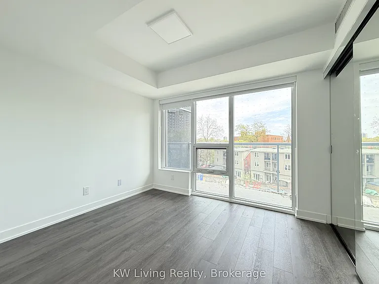 609 Sherbourne St #307 — Photo 8