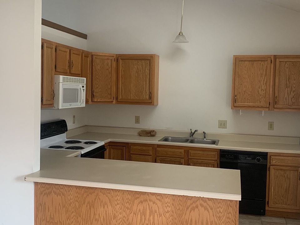 2nd image of 3117 Chardonnay Ct #B