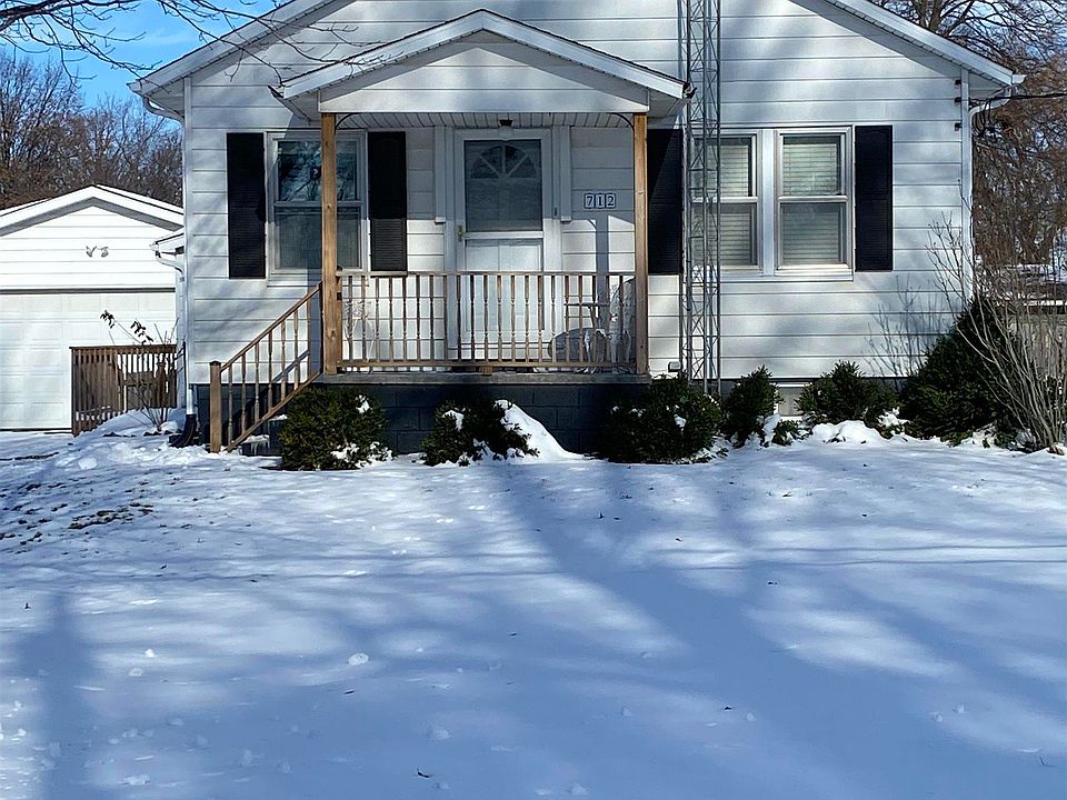 1st image of 712 E Birch St