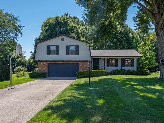 2nd image of 8771 Stonehenge Cir NW
