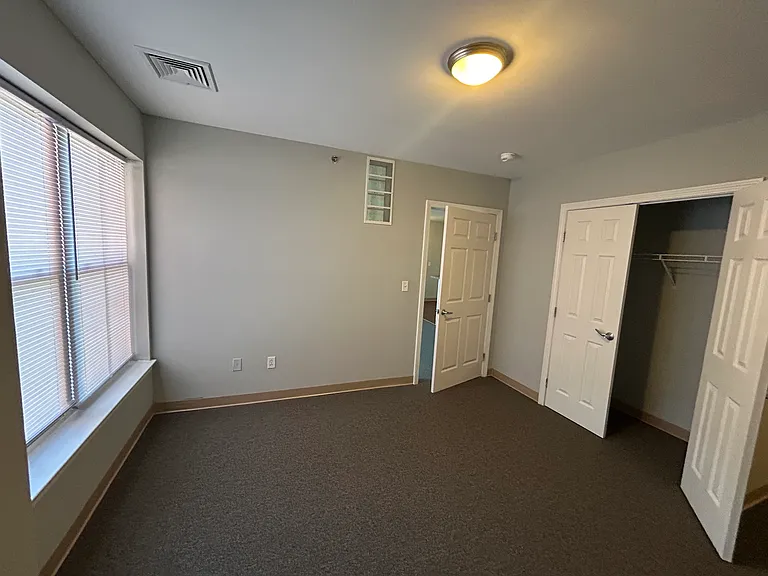 40 Ferry St — Photo 16