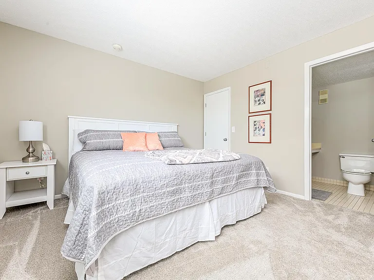 5735 Hilltop Way #5735 — Photo 14