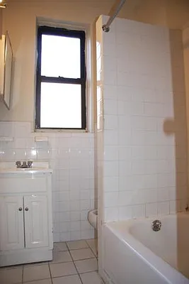 Rented by Lang Realty LLC | media 9