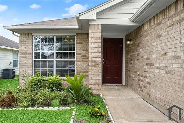 4 bed, 1828 sqft, $2,700 — Photo 4