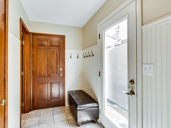 5th image of 222 S Prospect Ave