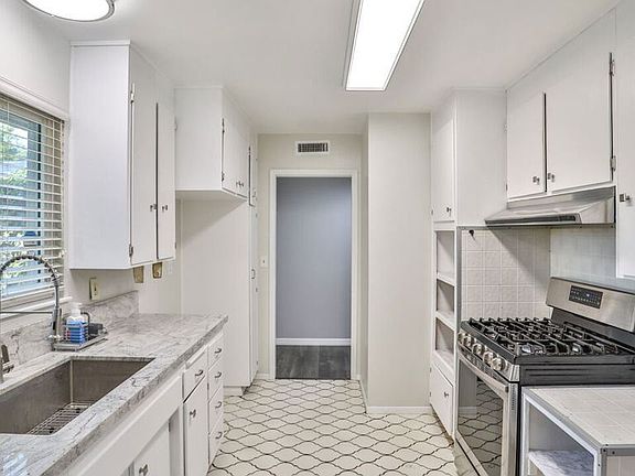 2nd image of 1634 S Conlon Ave