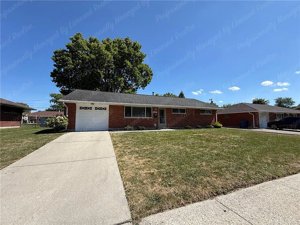3 bed, 2.0 bath, 1080 sqft, $1,600 — Photo 2