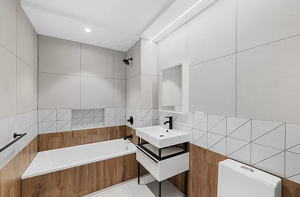 Rented by REAL New York | media 21