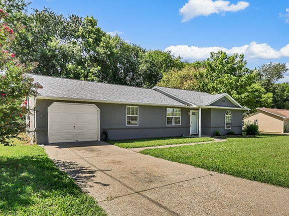 3rd image of 1221 Patton Pl