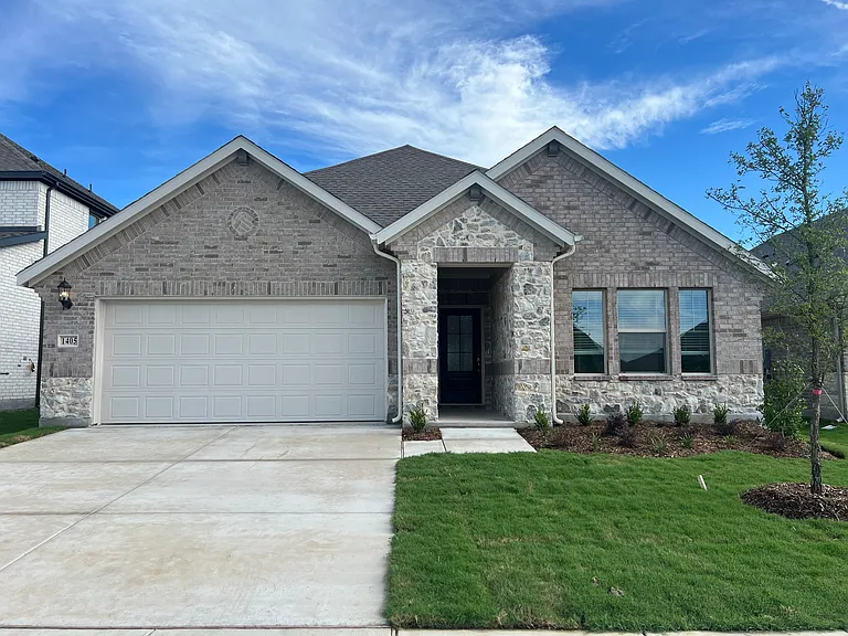 1405 Arrowleaf Dr — Photo 1