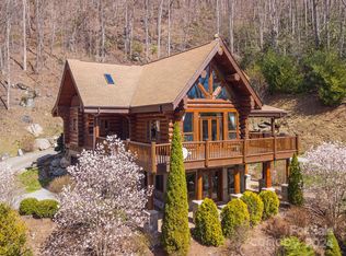 2 Whispering Rock Ln, Asheville, NC 28803