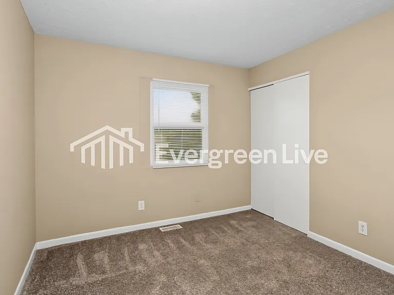 8507 New Field Cir — Photo 9