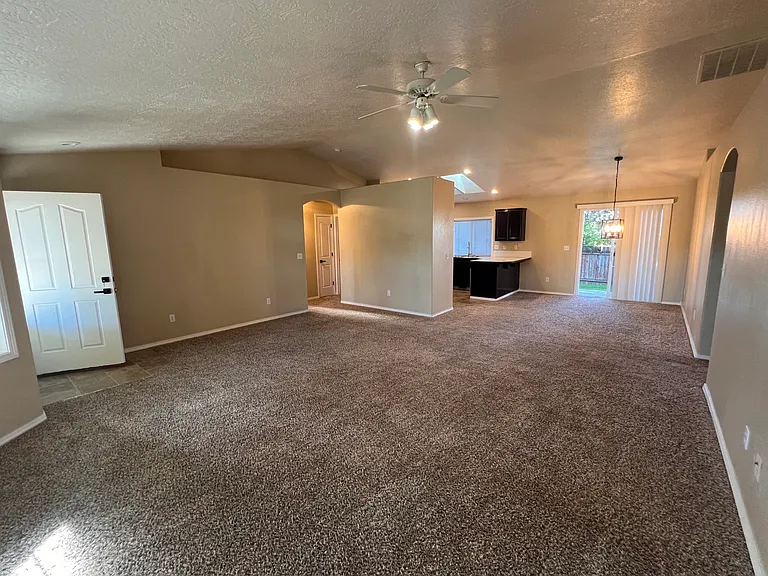 14401 W Roaring Creek St — Photo 3