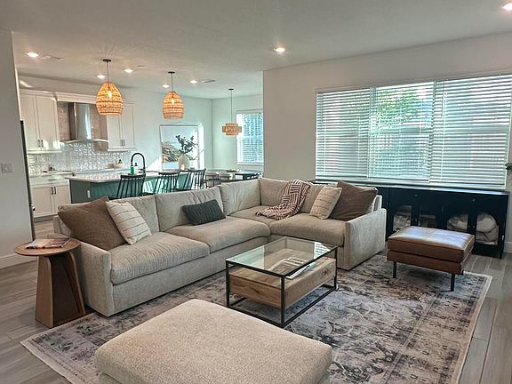 3rd image of 1131 Verde Court