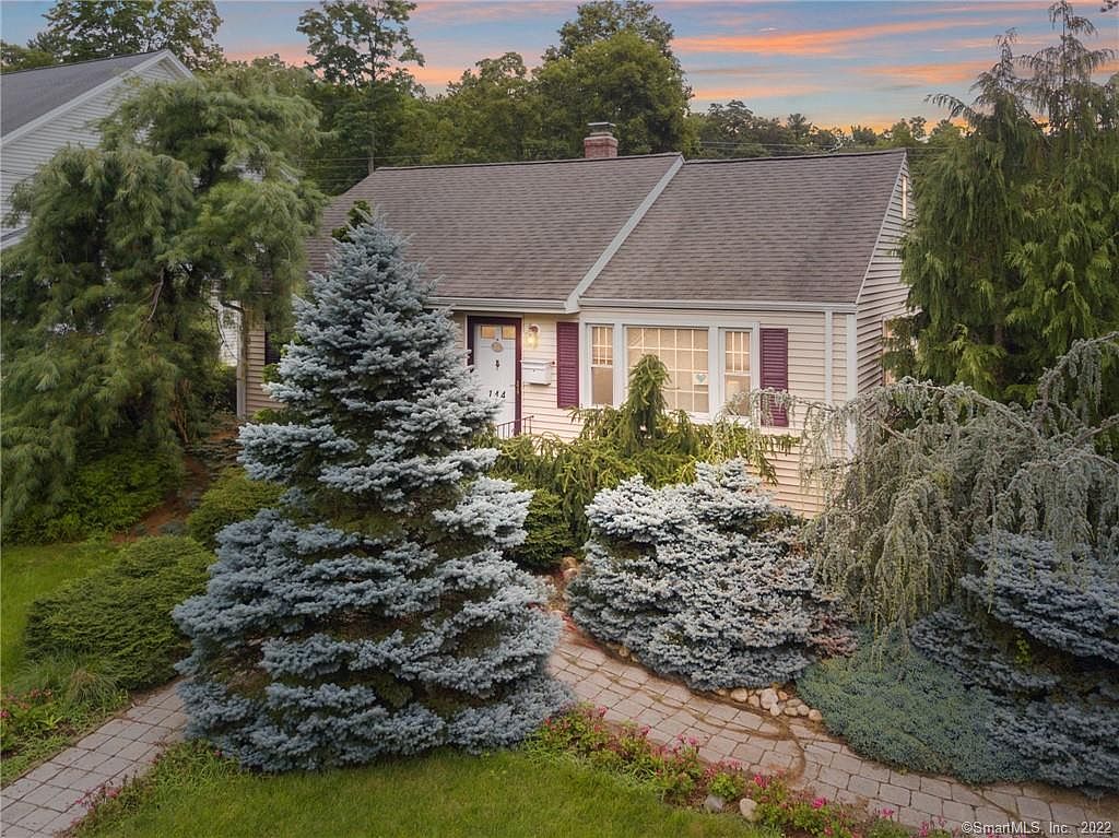 144 Perry St, Unionville, CT 06085 Zillow