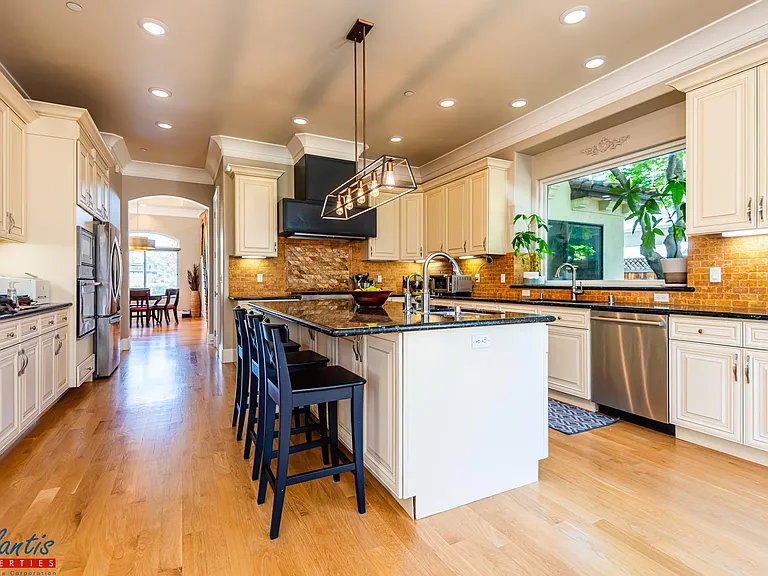 178 Martens Ave — Photo 6