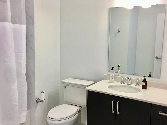 5th image of 10 Byron Pl Unit 304
