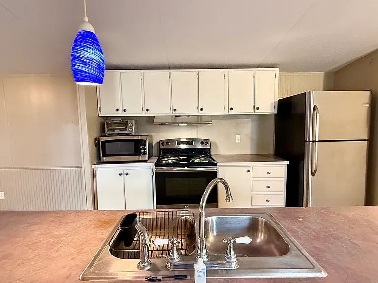 593 Grove Ln — Photo 17