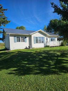 130 Lakeview Dr, Warroad, MN, 56763