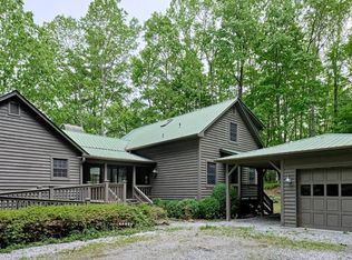 445 Jingle Bell Dr, Cashiers, NC 28717