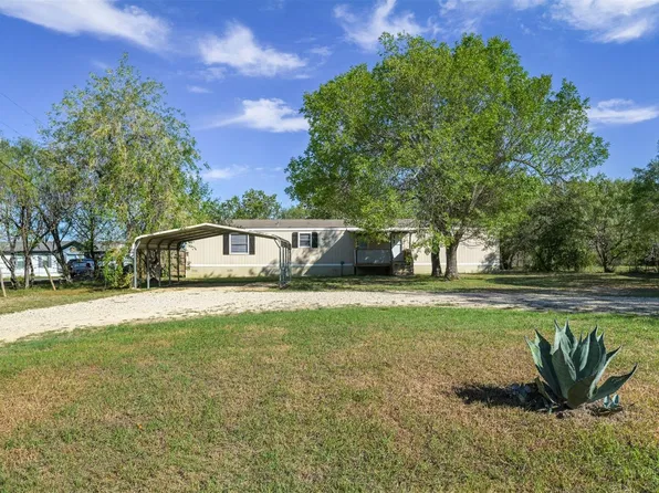 124 Shawn Ln, Seguin, TX 78155