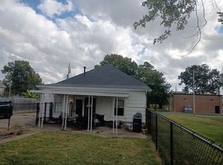 1210 N Logan St, Marion, IL 62959