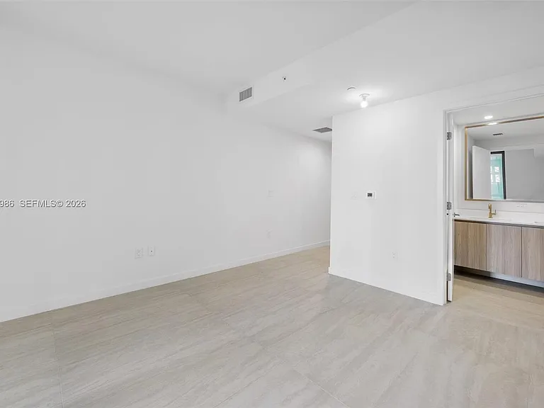 77 SE 5th St #3005 — Photo 9