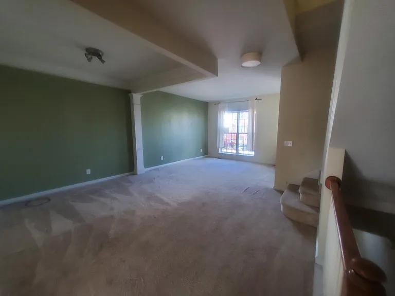 168 Hudson Dr — Photo 3