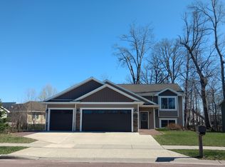 329 Tanager Rd, Mankato, MN 56001