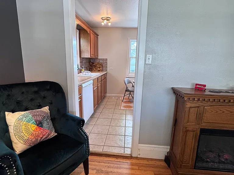 2949 S Bellaire St — Photo 33