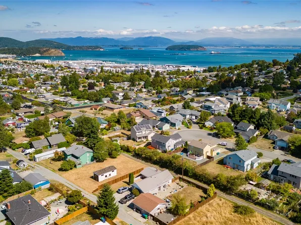 40 XX N Avenue, Anacortes, WA 98221